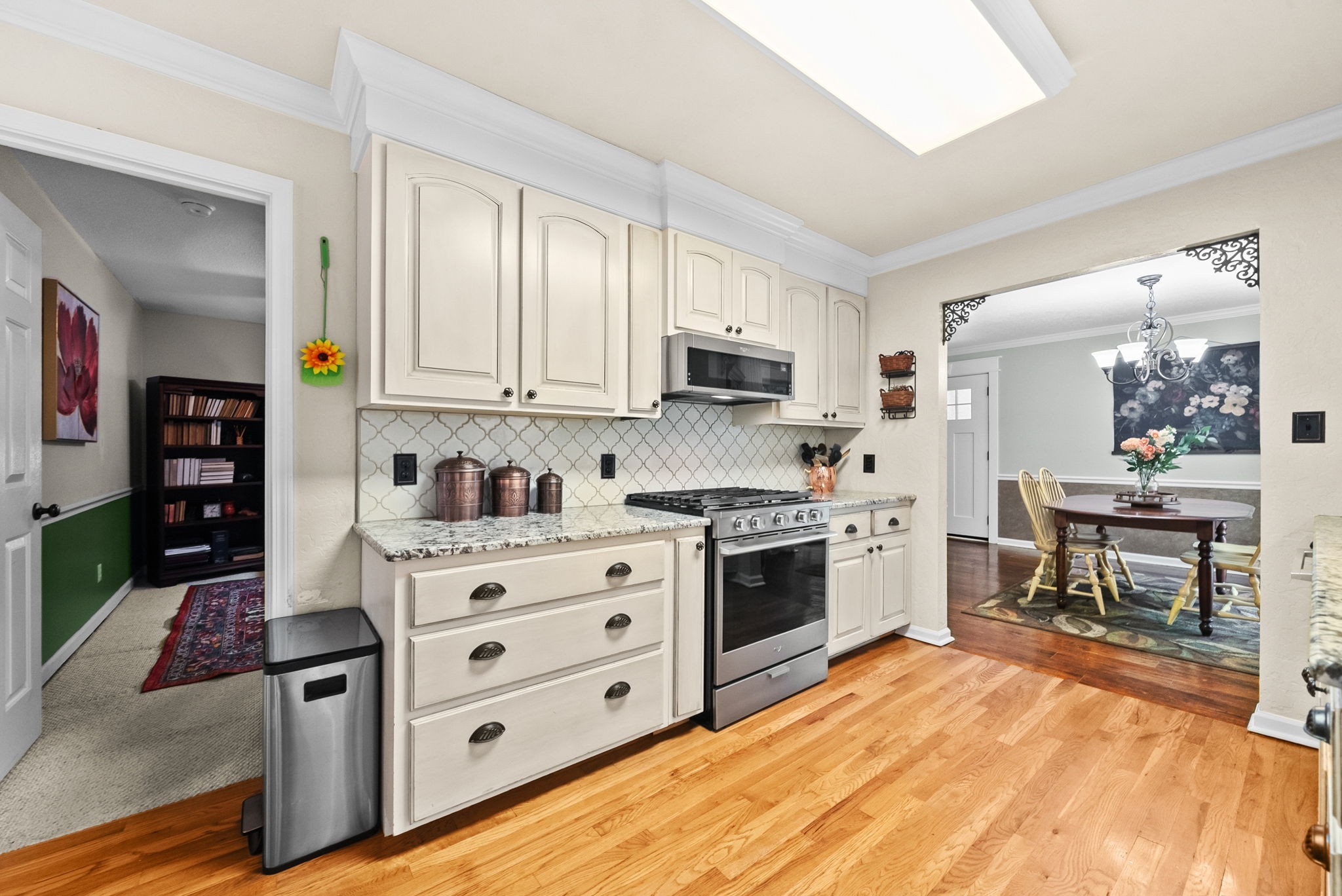 1844 Hogue Rd