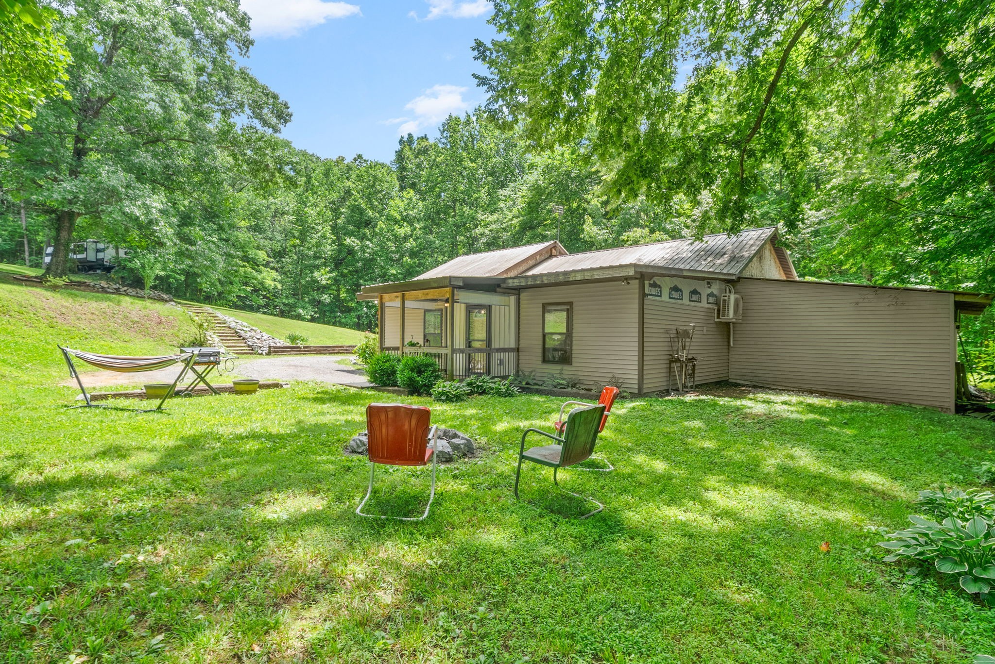 1844 Hogue Rd
