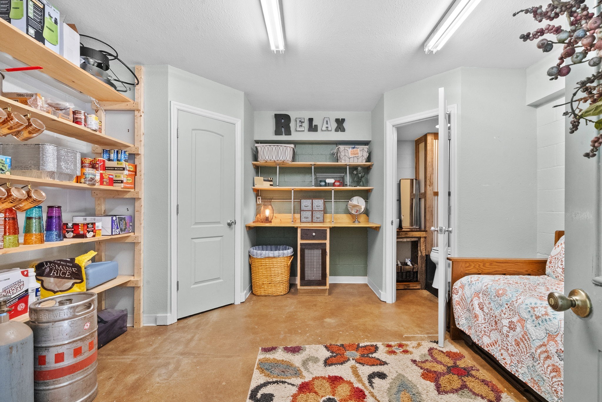 1844 Hogue Rd