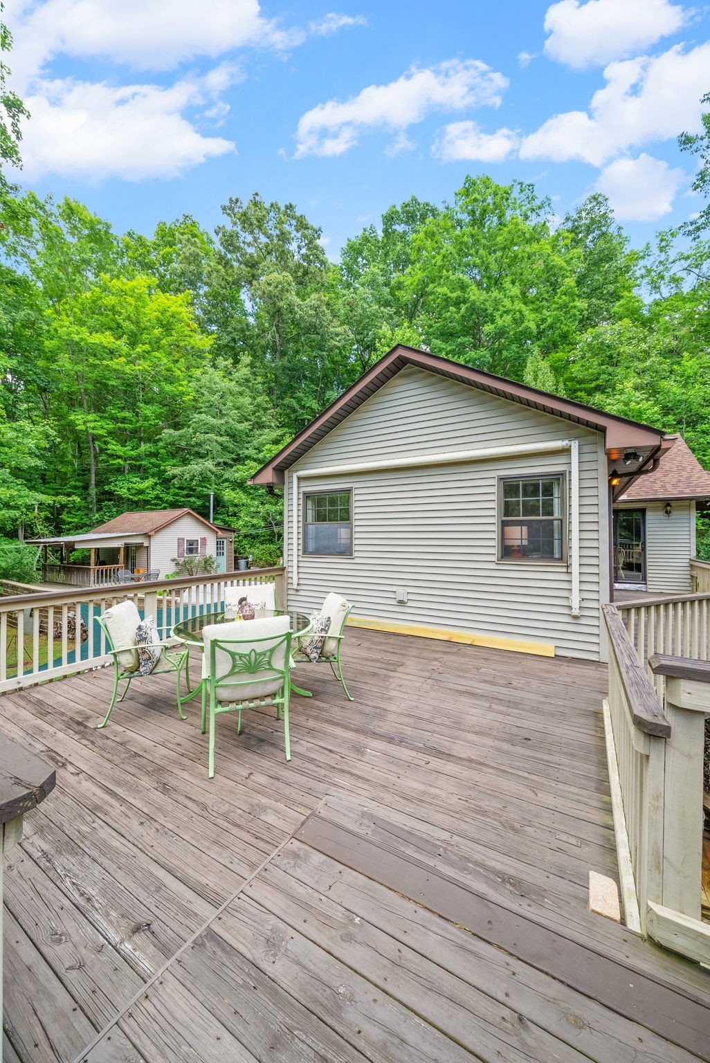 1844 Hogue Rd