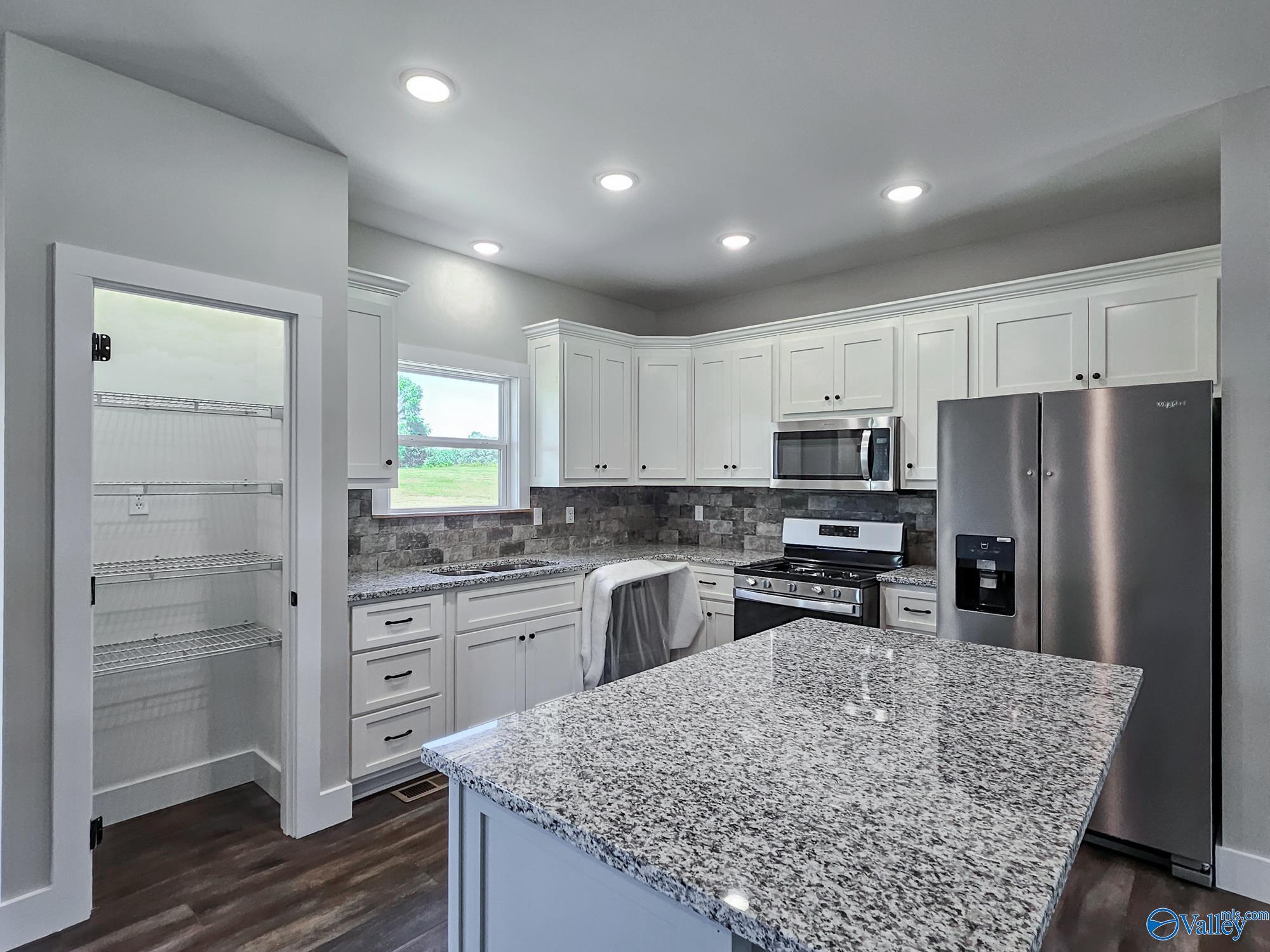 6067 County Road 1763 B