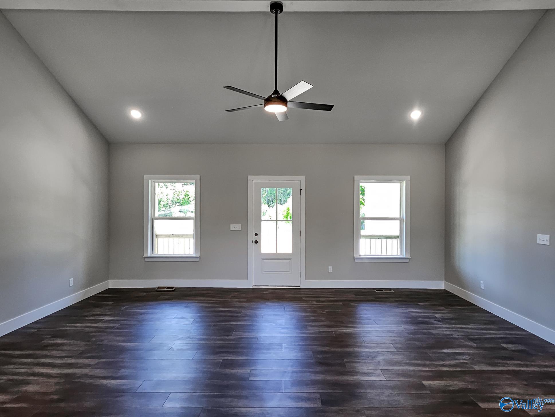 6067 County Road 1763 B