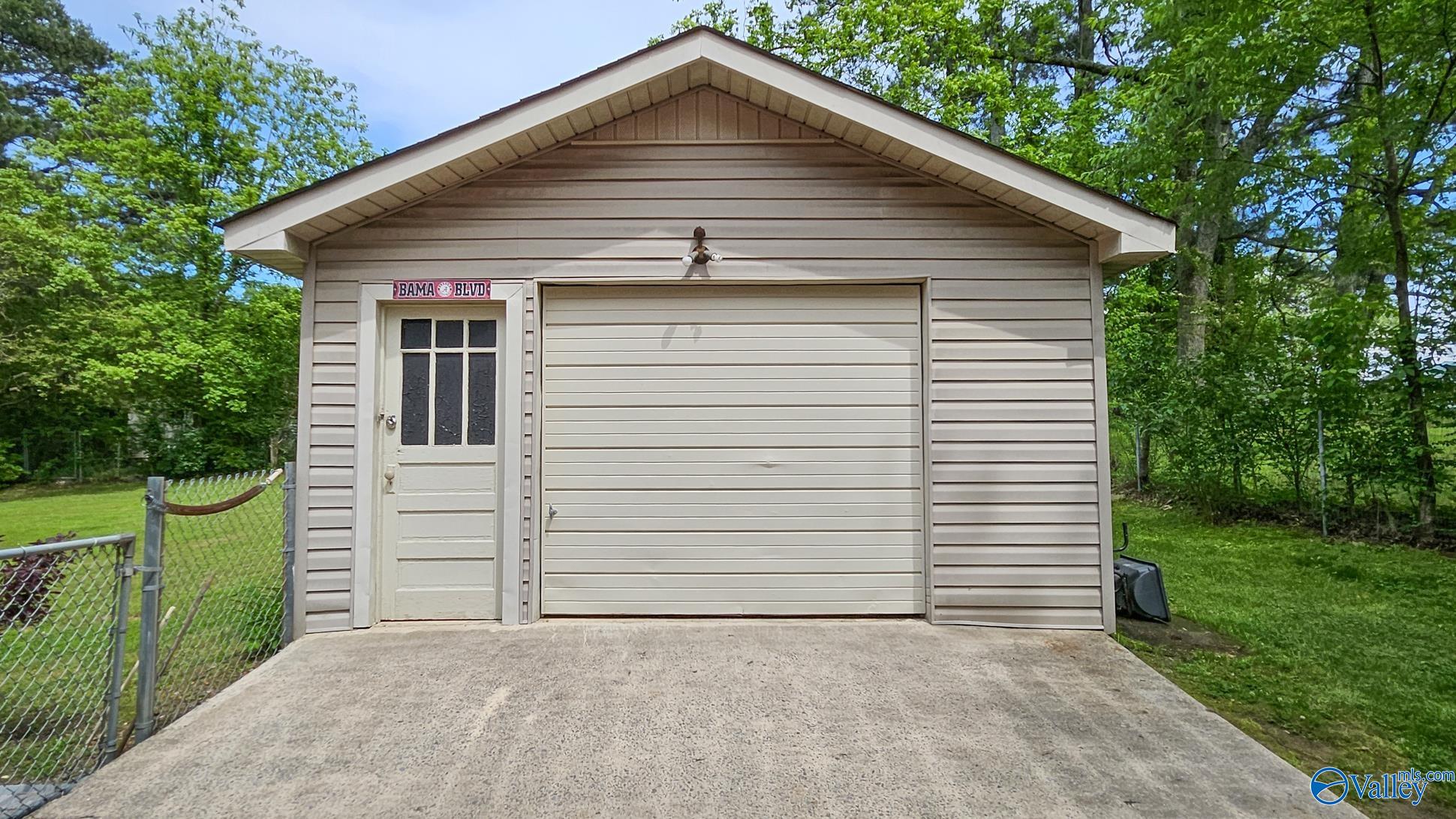 30 Faulkner Circle