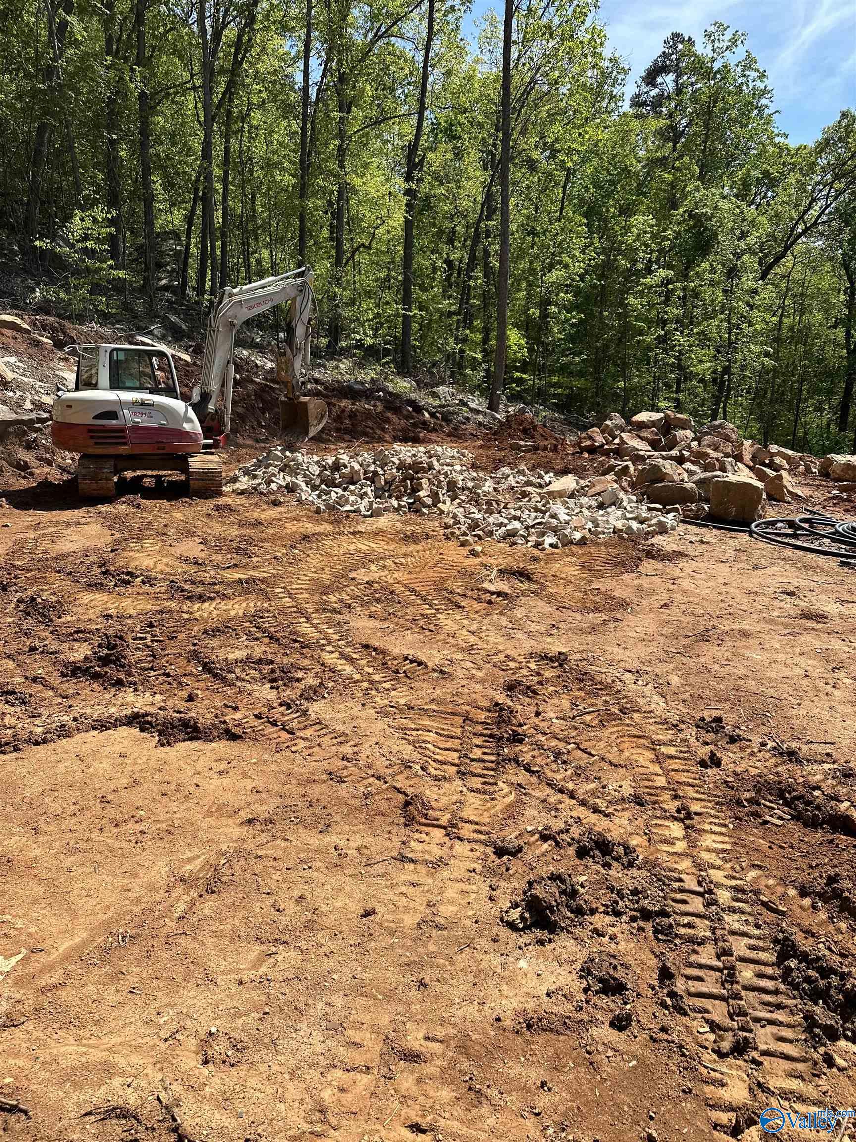 6.48 Acres Signal Point Road