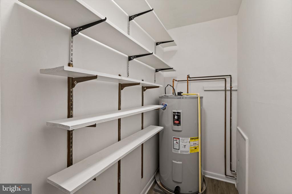 297 SUMMIT HOUSE Unit: 297