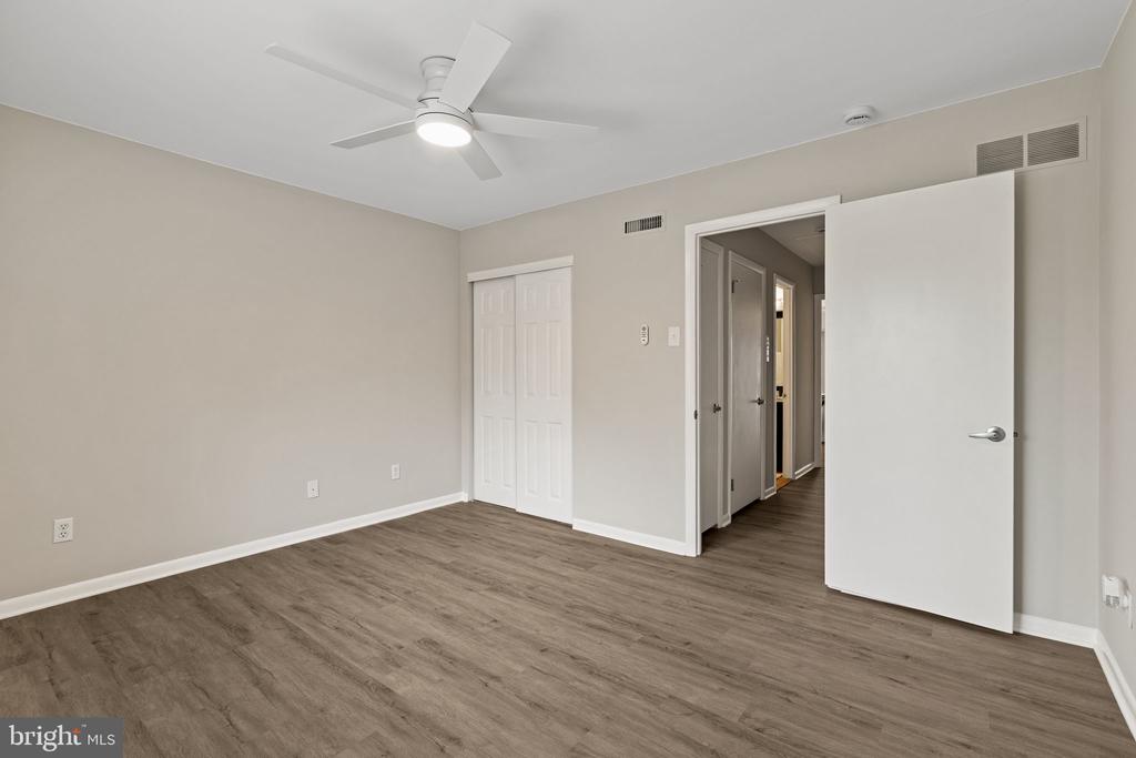 297 SUMMIT HOUSE Unit: 297
