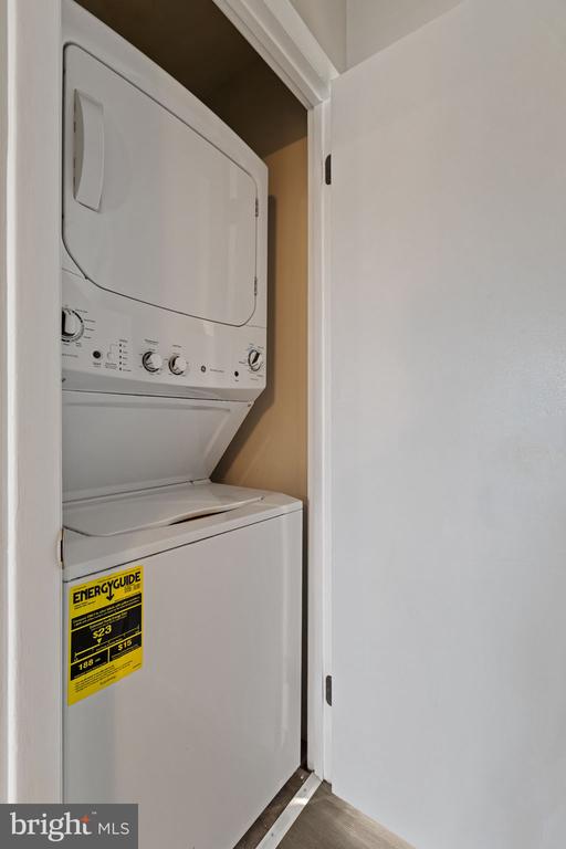 297 SUMMIT HOUSE Unit: 297