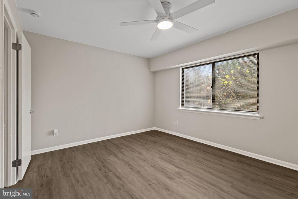 297 SUMMIT HOUSE Unit: 297