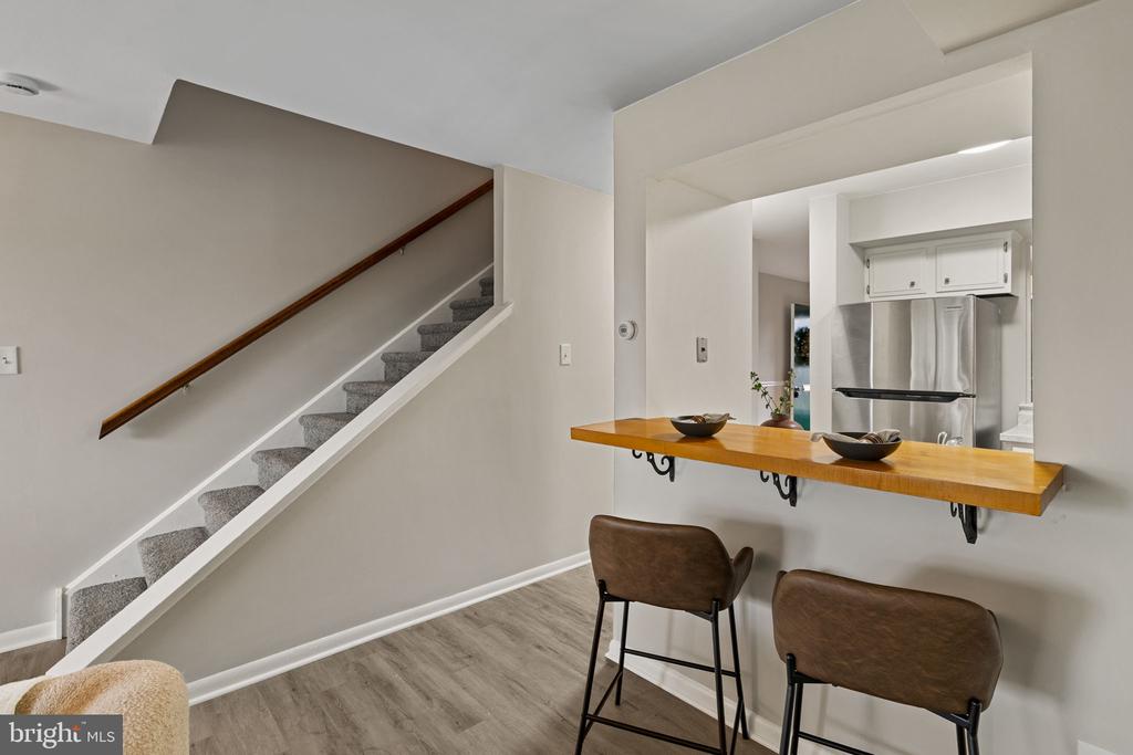 297 SUMMIT HOUSE Unit: 297
