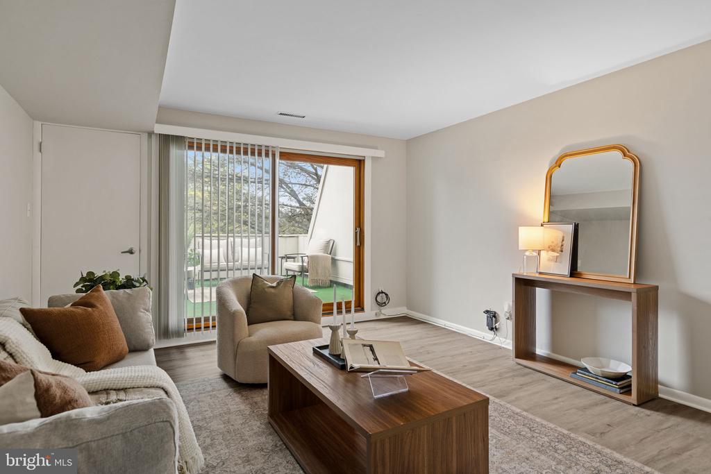 297 SUMMIT HOUSE Unit: 297