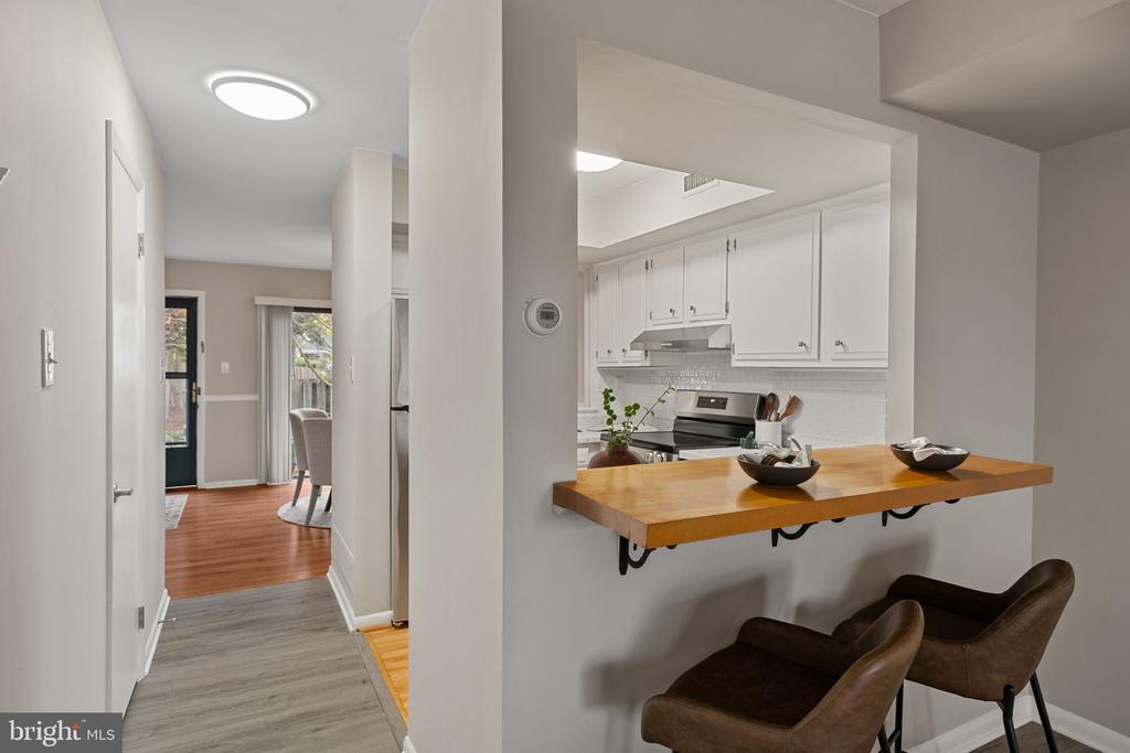 297 SUMMIT HOUSE Unit: 297