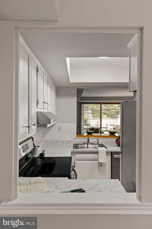 297 SUMMIT HOUSE Unit: 297