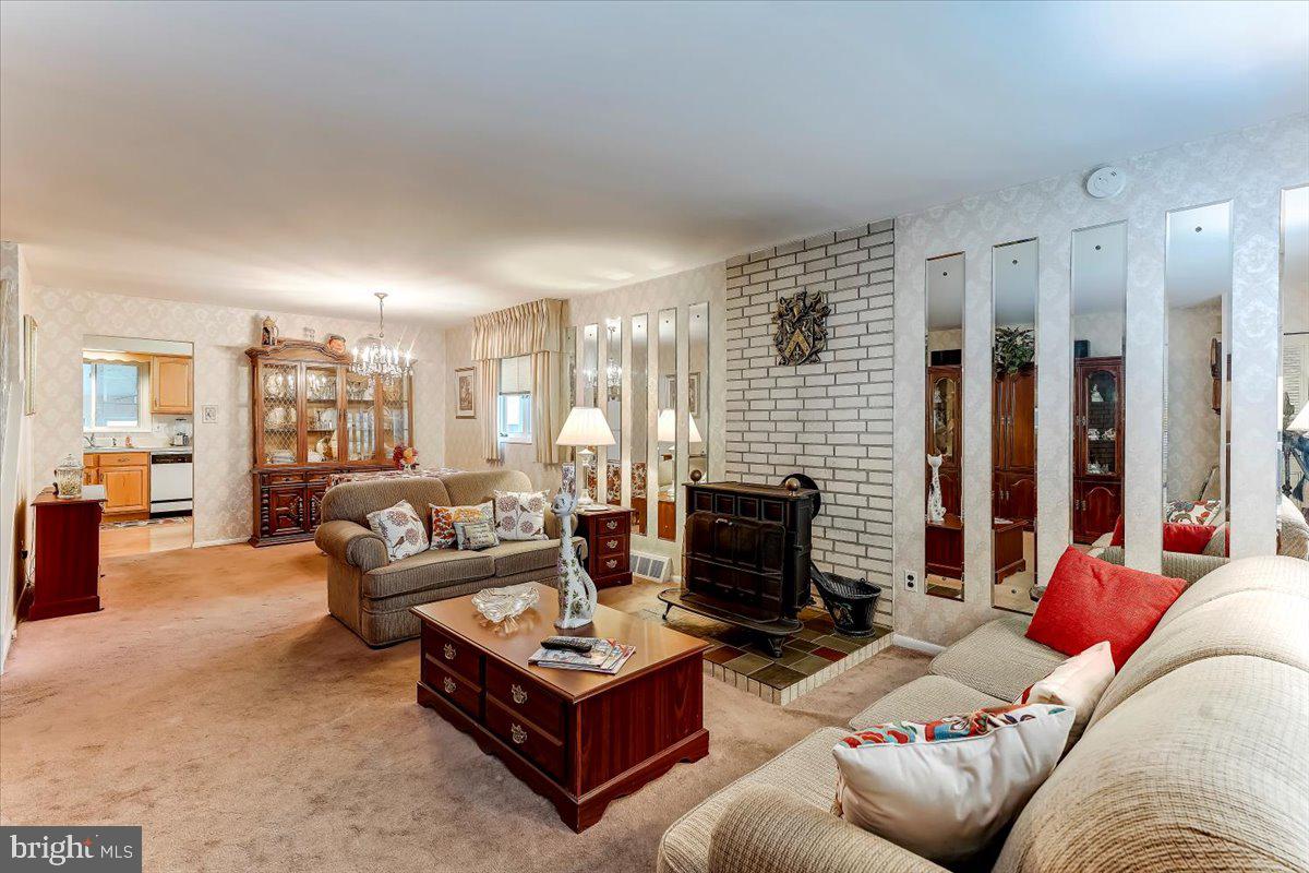 411 Crotzer Ave