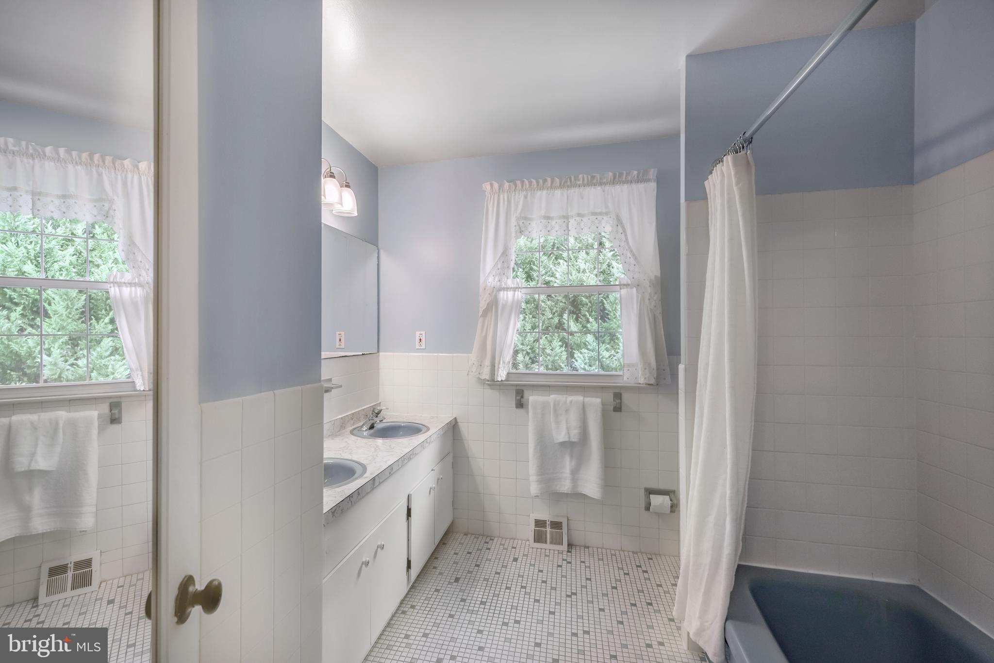 364 Foulke Ln