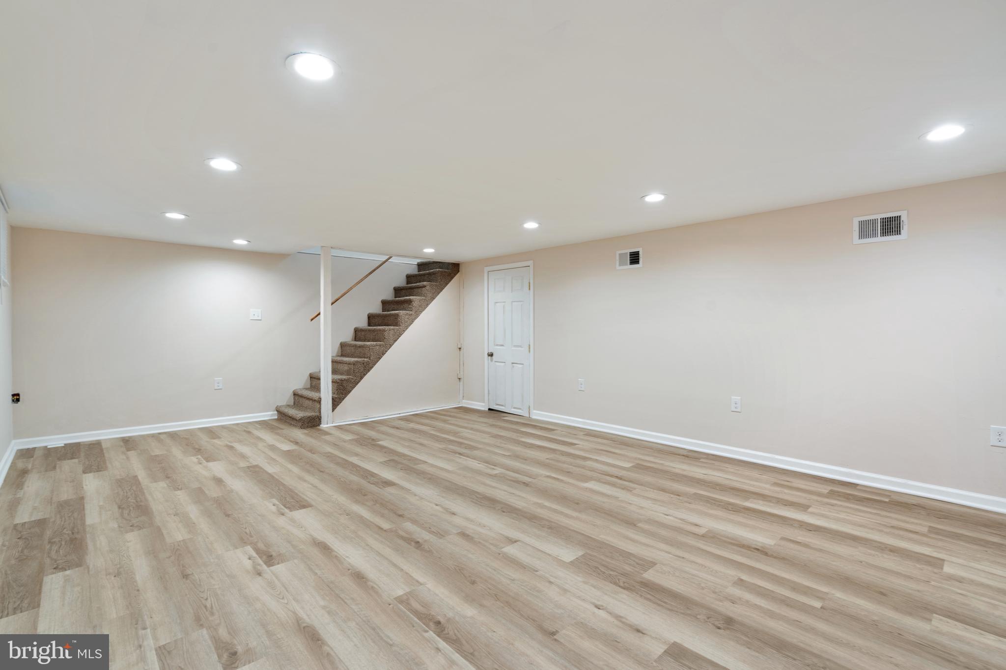 38 Barbara Dr