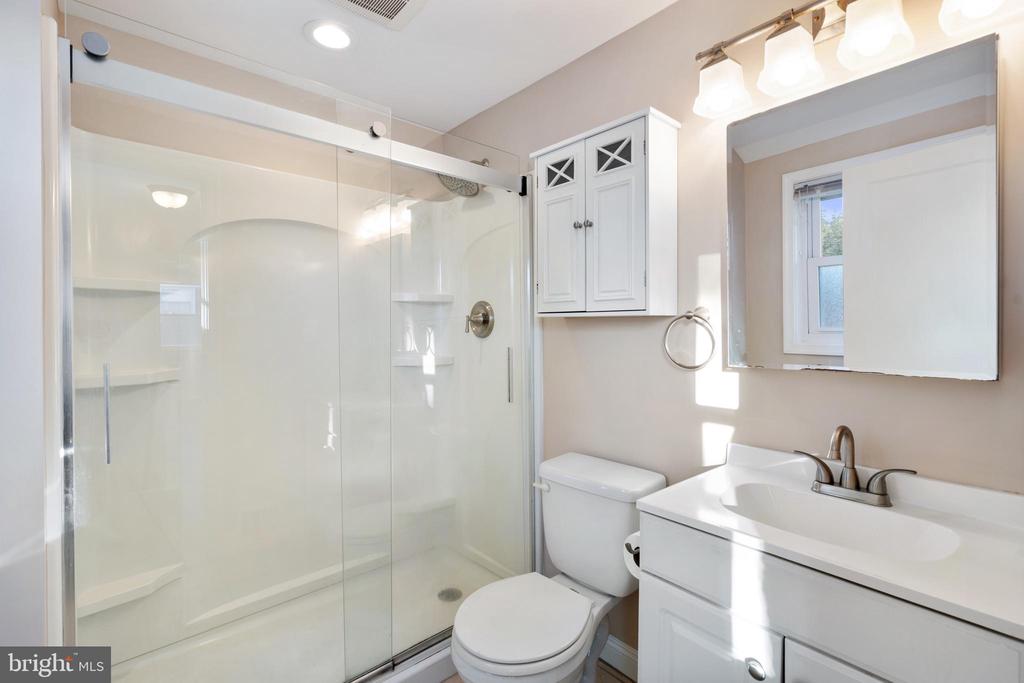 38 Barbara Dr