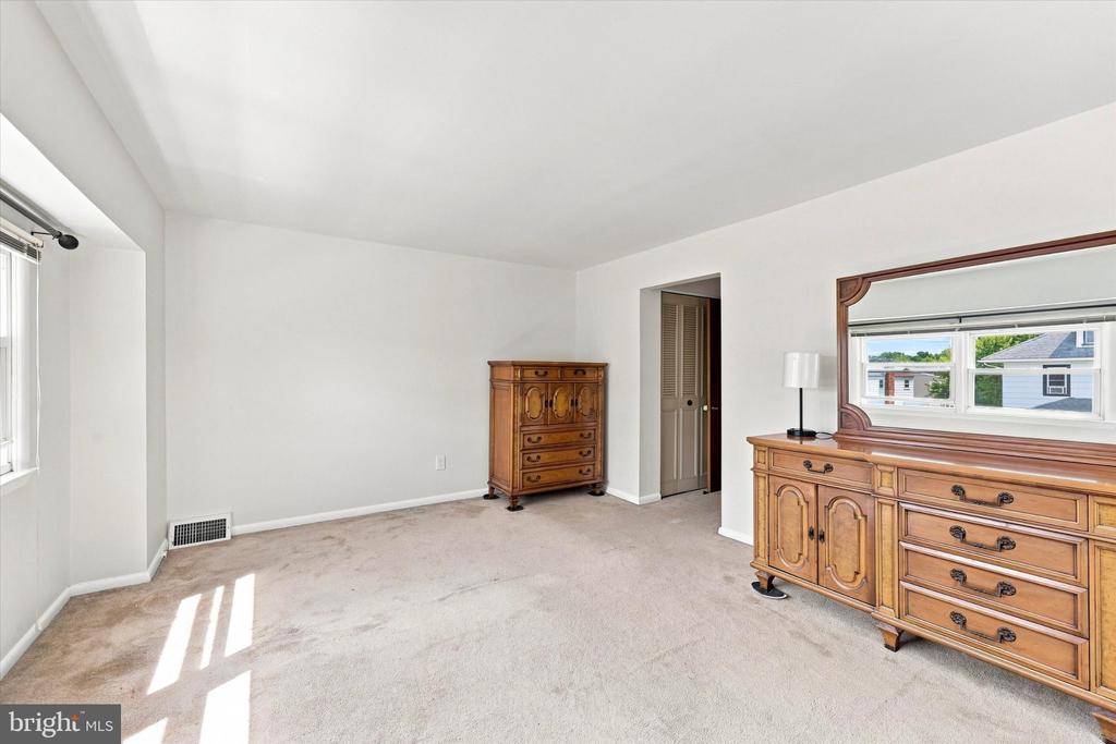 411 CROTZER AVENUE