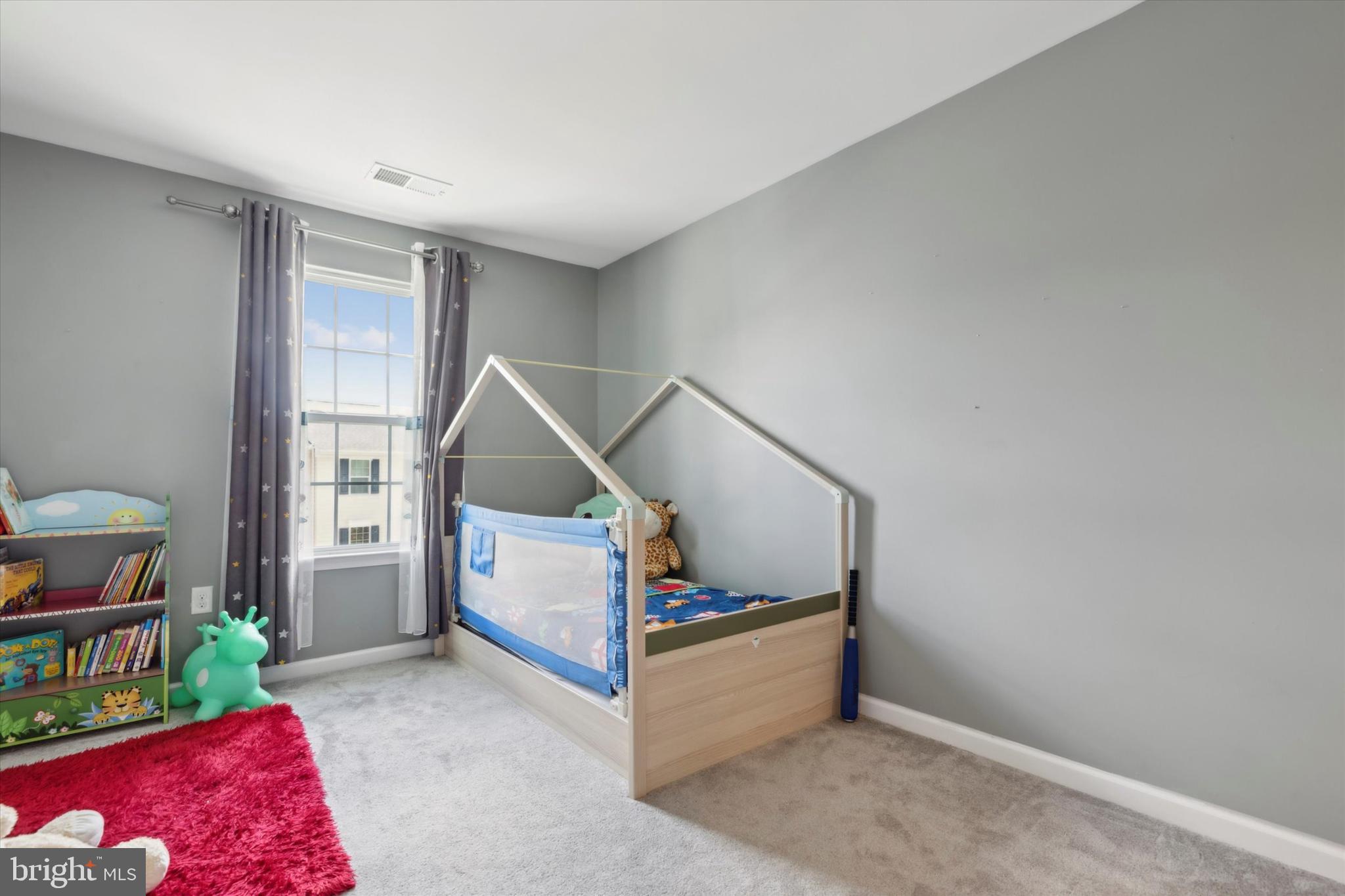 264 MacDonald Ave #20