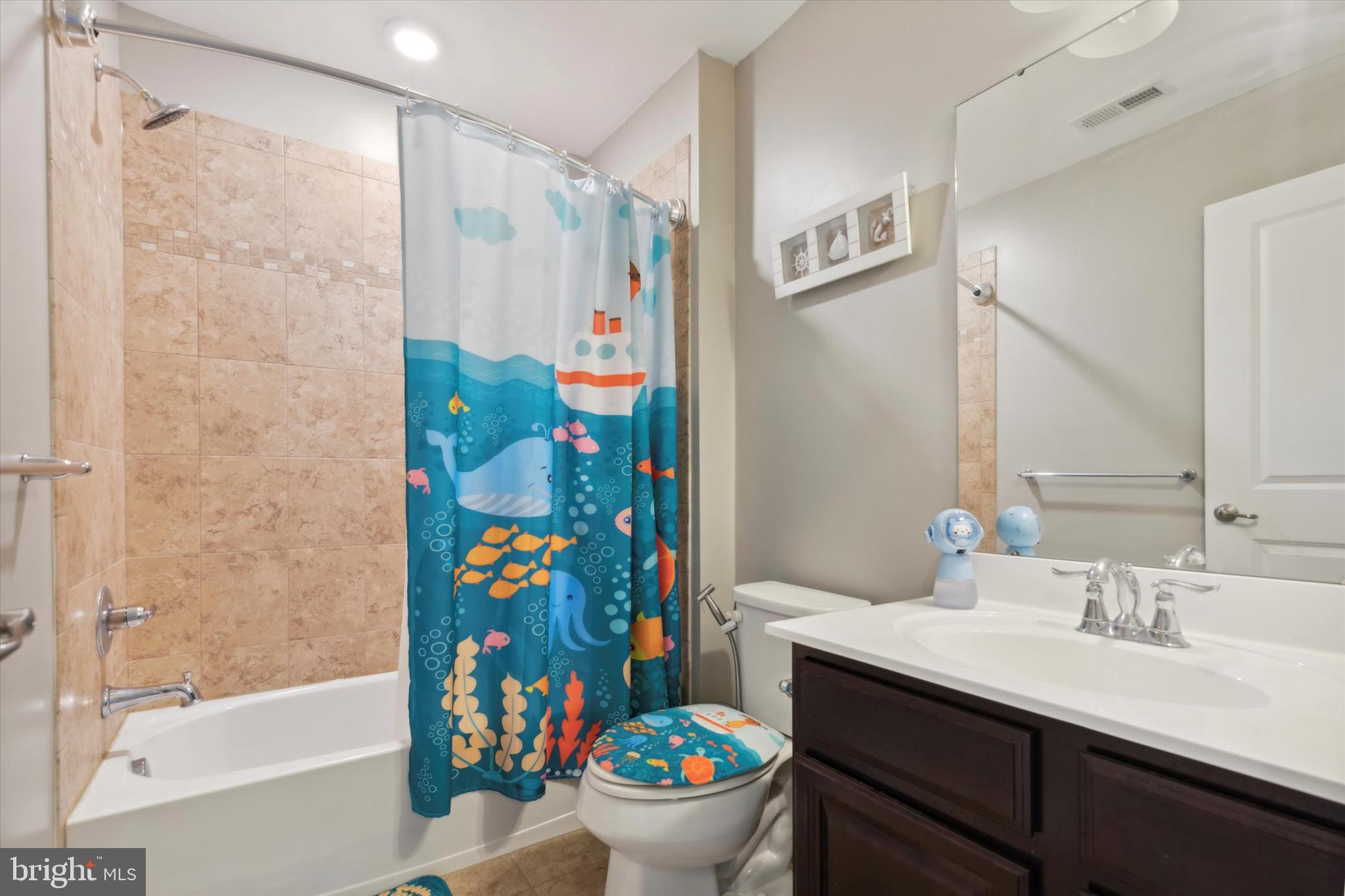 264 MacDonald Ave #20