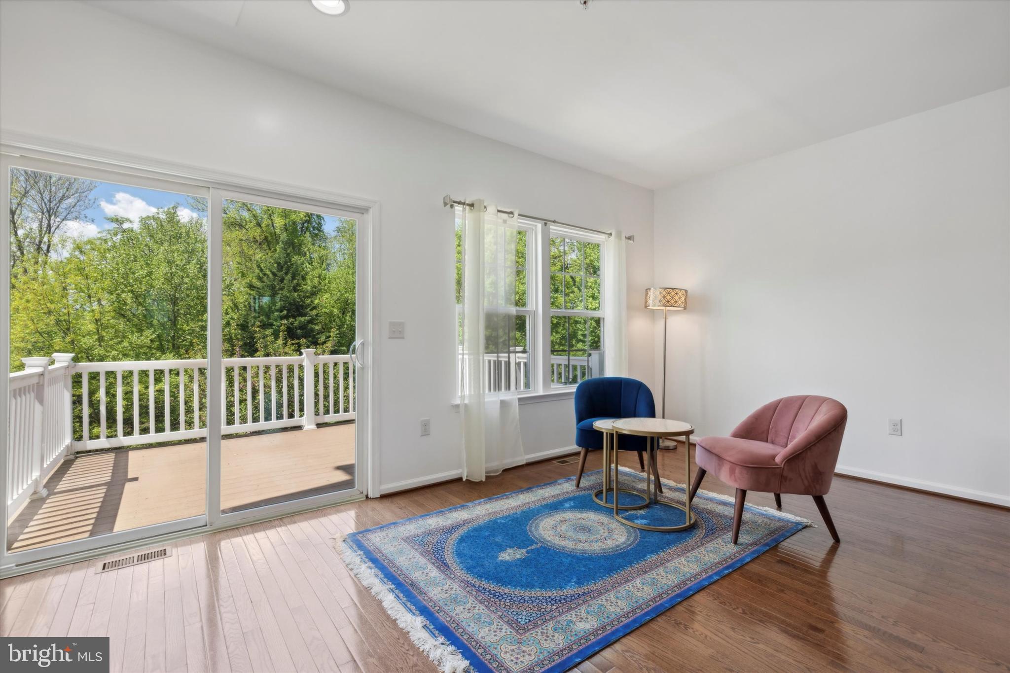 264 MacDonald Ave #20