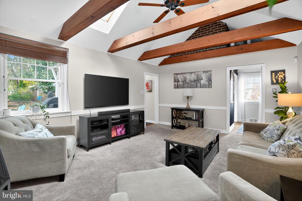 21 FRANKLIN AVENUE