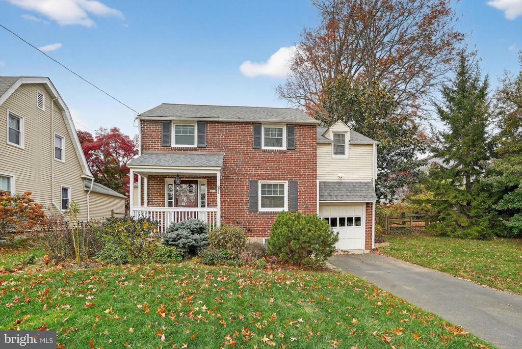 21 FRANKLIN AVENUE