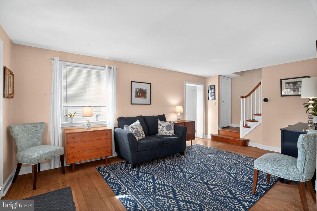 21 FRANKLIN AVENUE