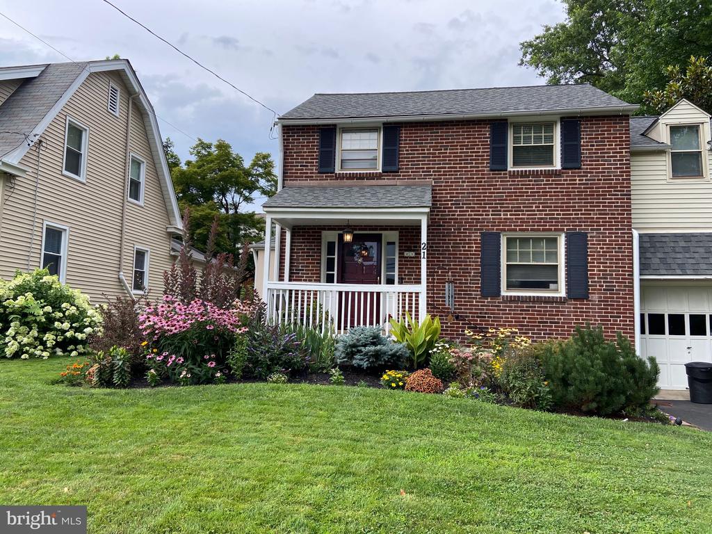 21 FRANKLIN AVENUE