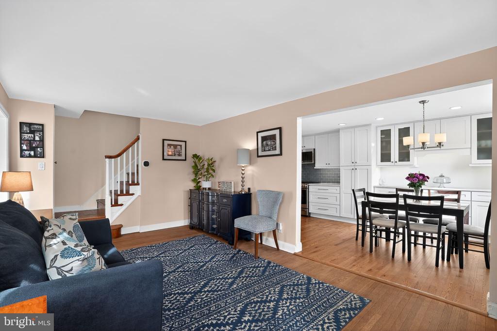 21 FRANKLIN AVENUE