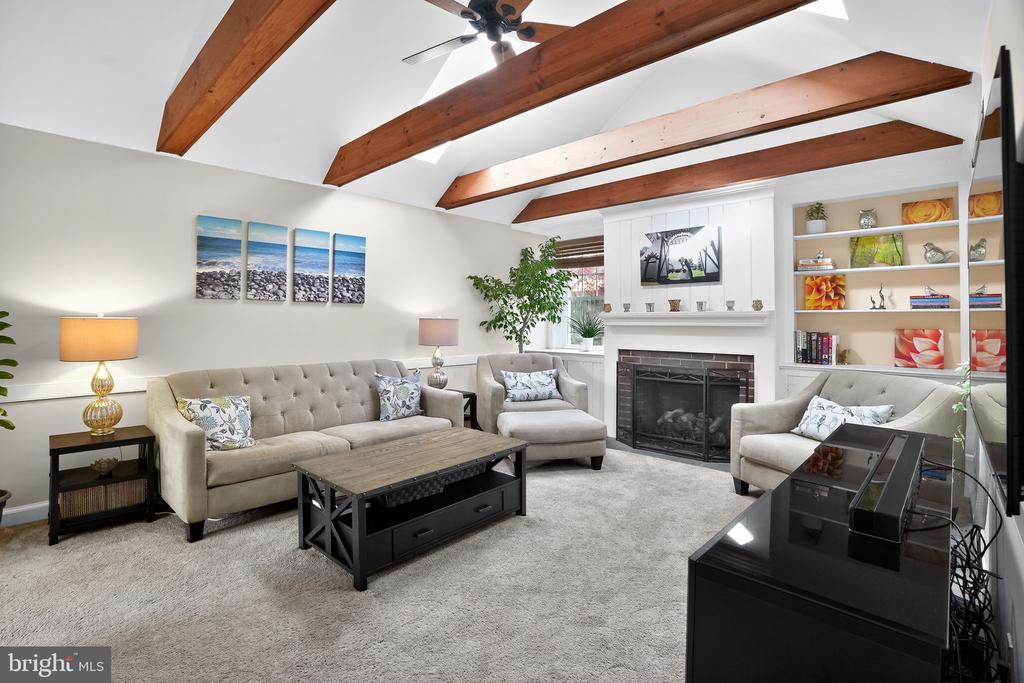 21 FRANKLIN AVENUE