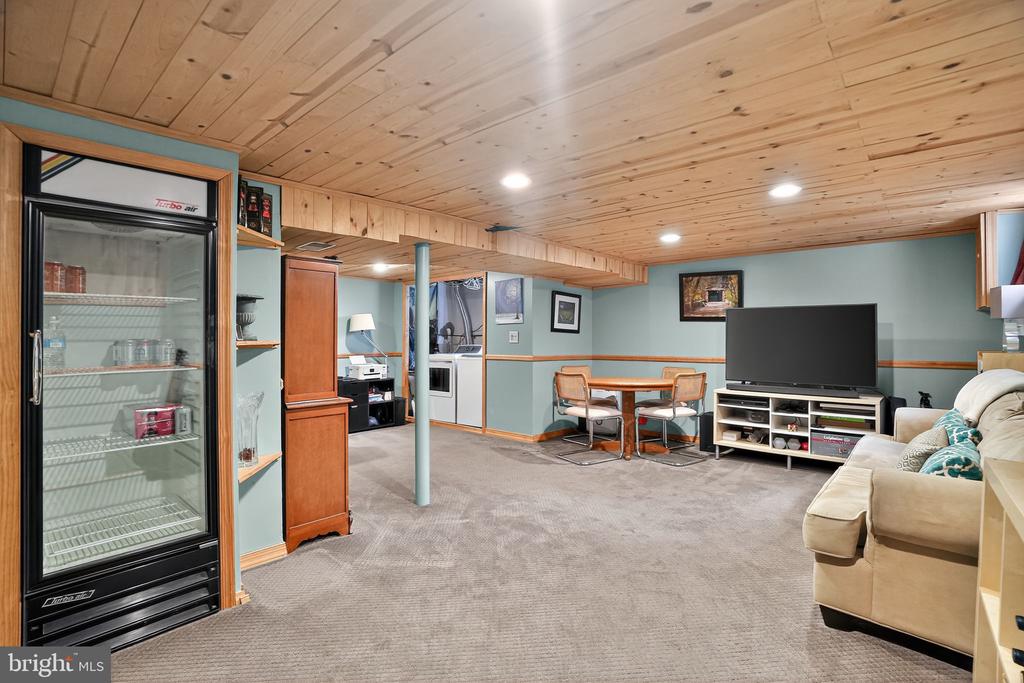 21 FRANKLIN AVENUE