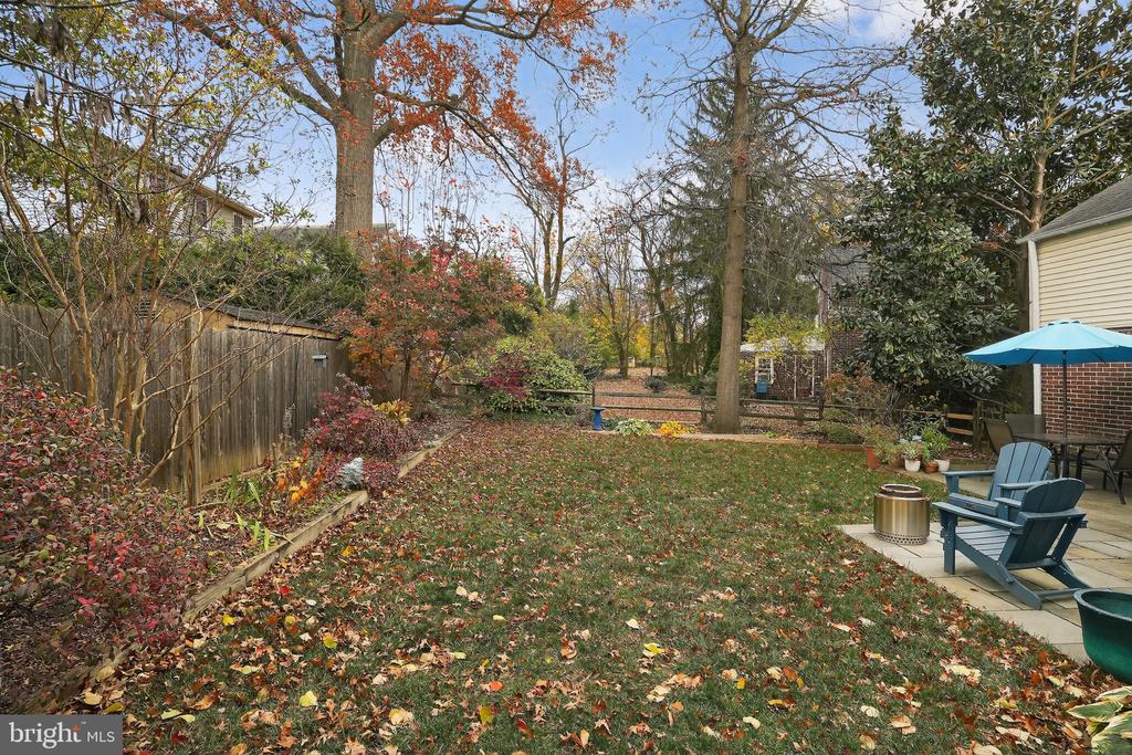 21 FRANKLIN AVENUE