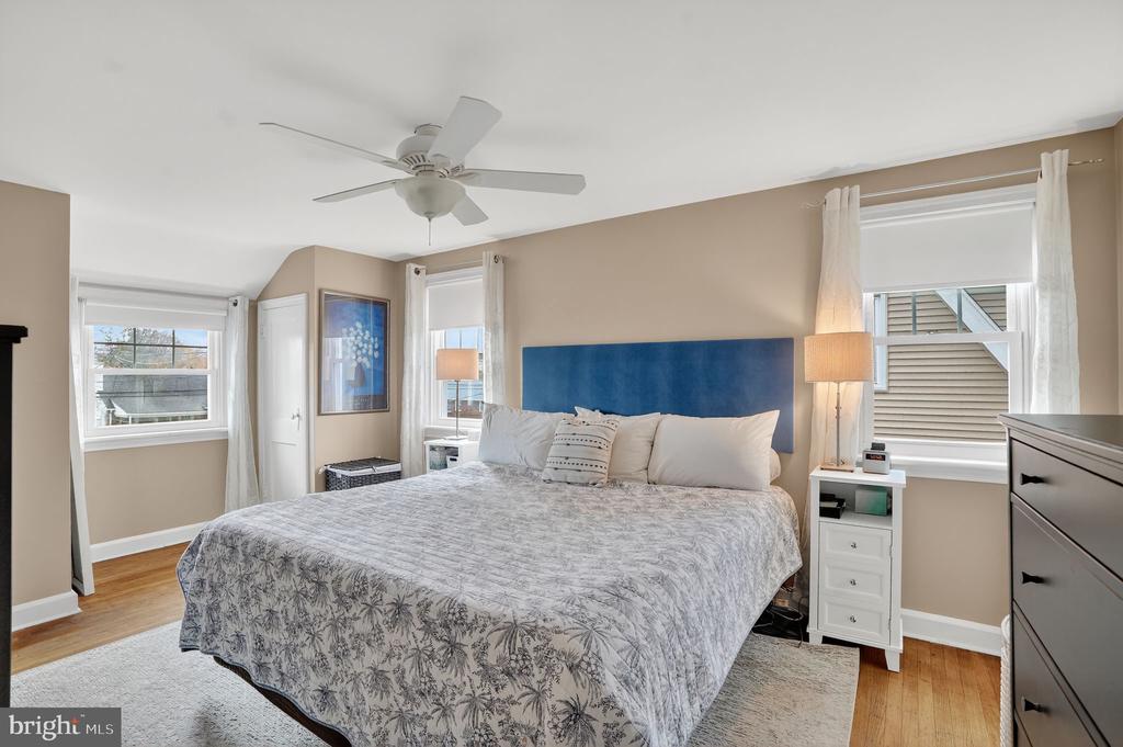 21 FRANKLIN AVENUE