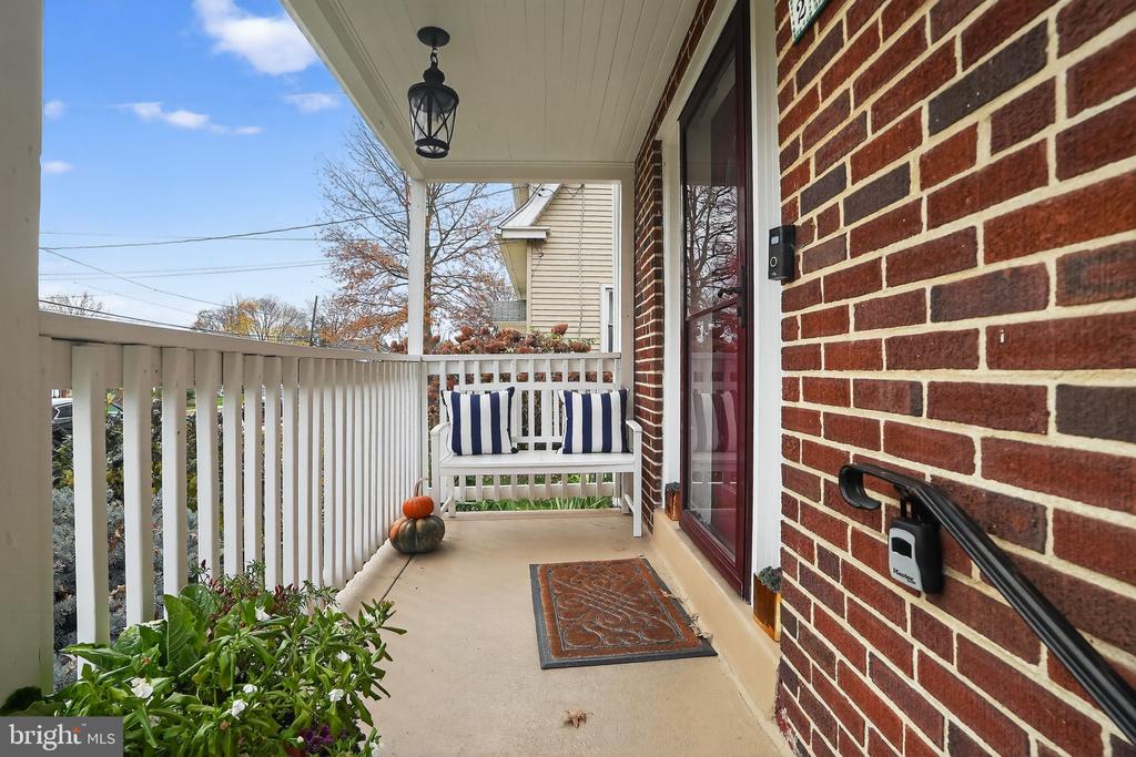 21 FRANKLIN AVENUE
