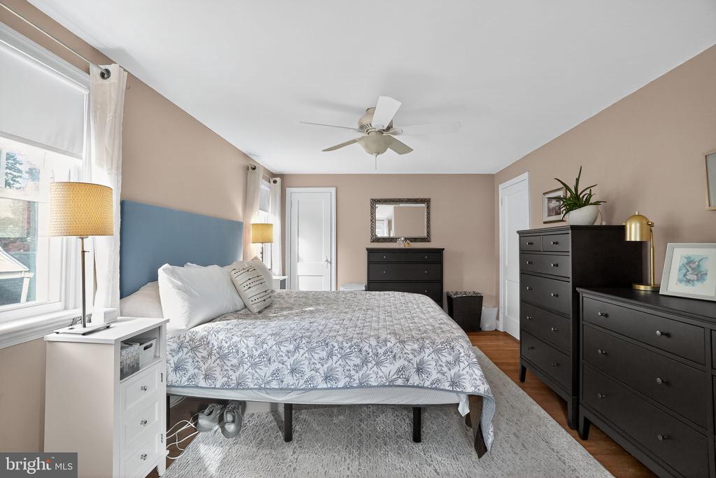 21 FRANKLIN AVENUE