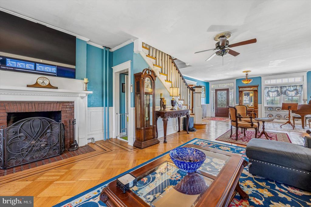 917 DEKALB PIKE