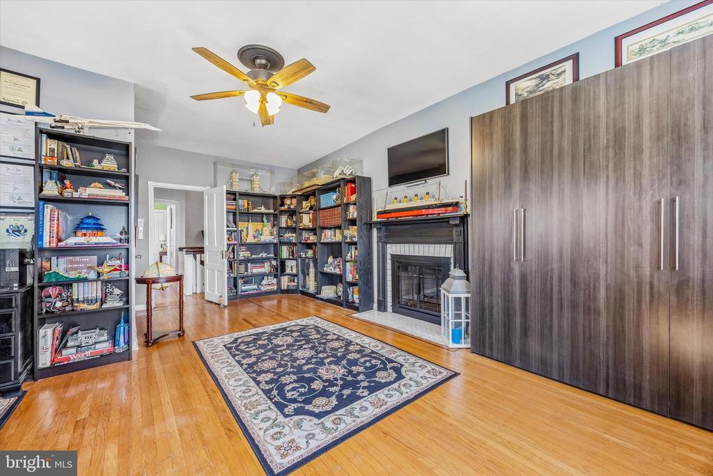 917 DEKALB PIKE