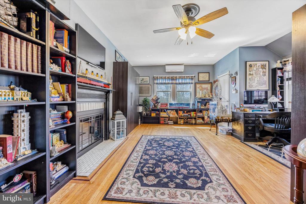 917 DEKALB PIKE
