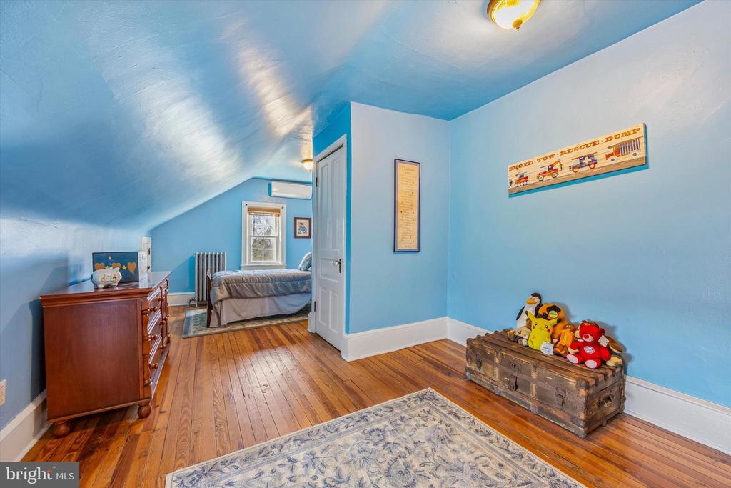 917 DEKALB PIKE