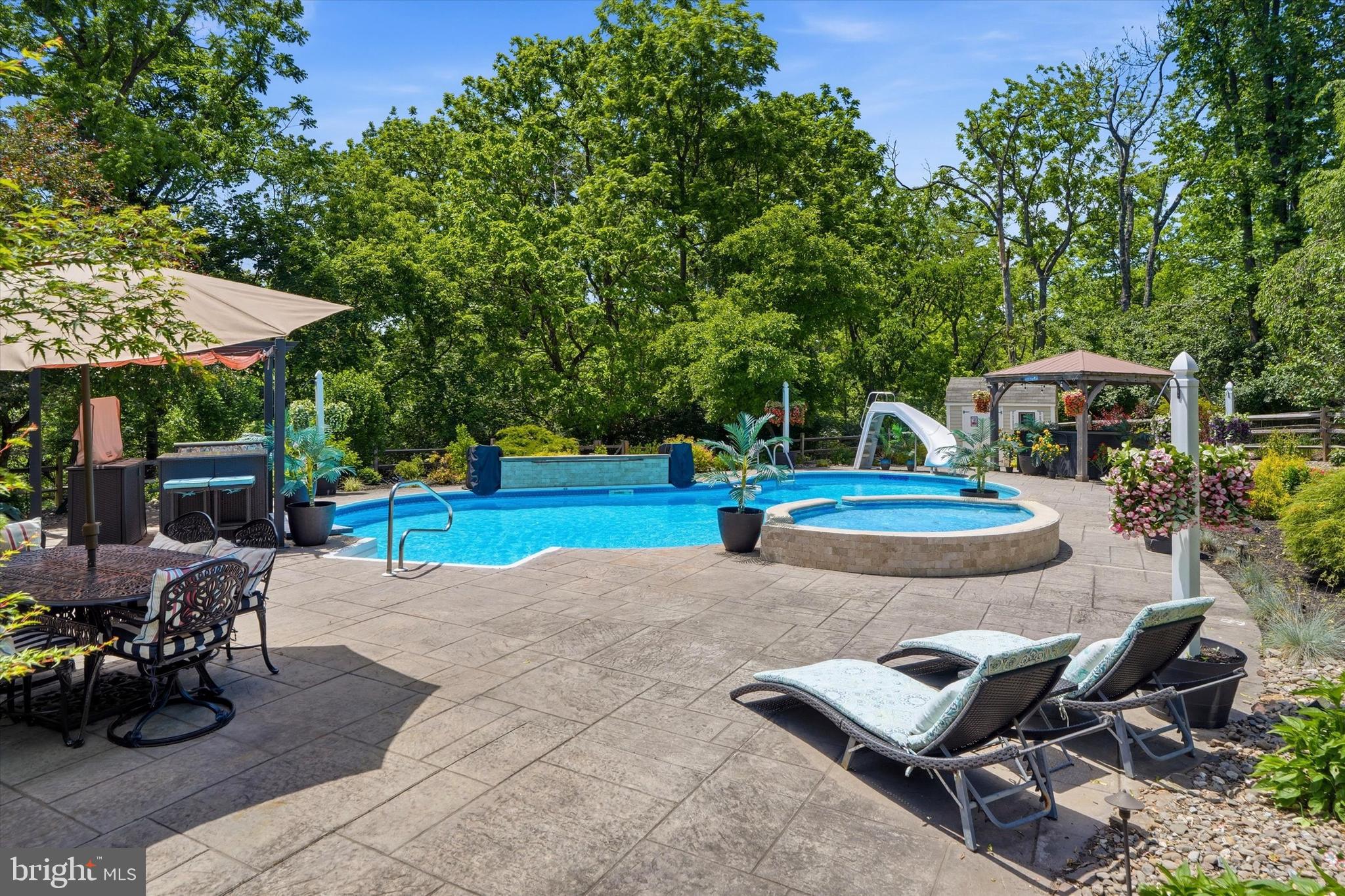 917 DEKALB PIKE