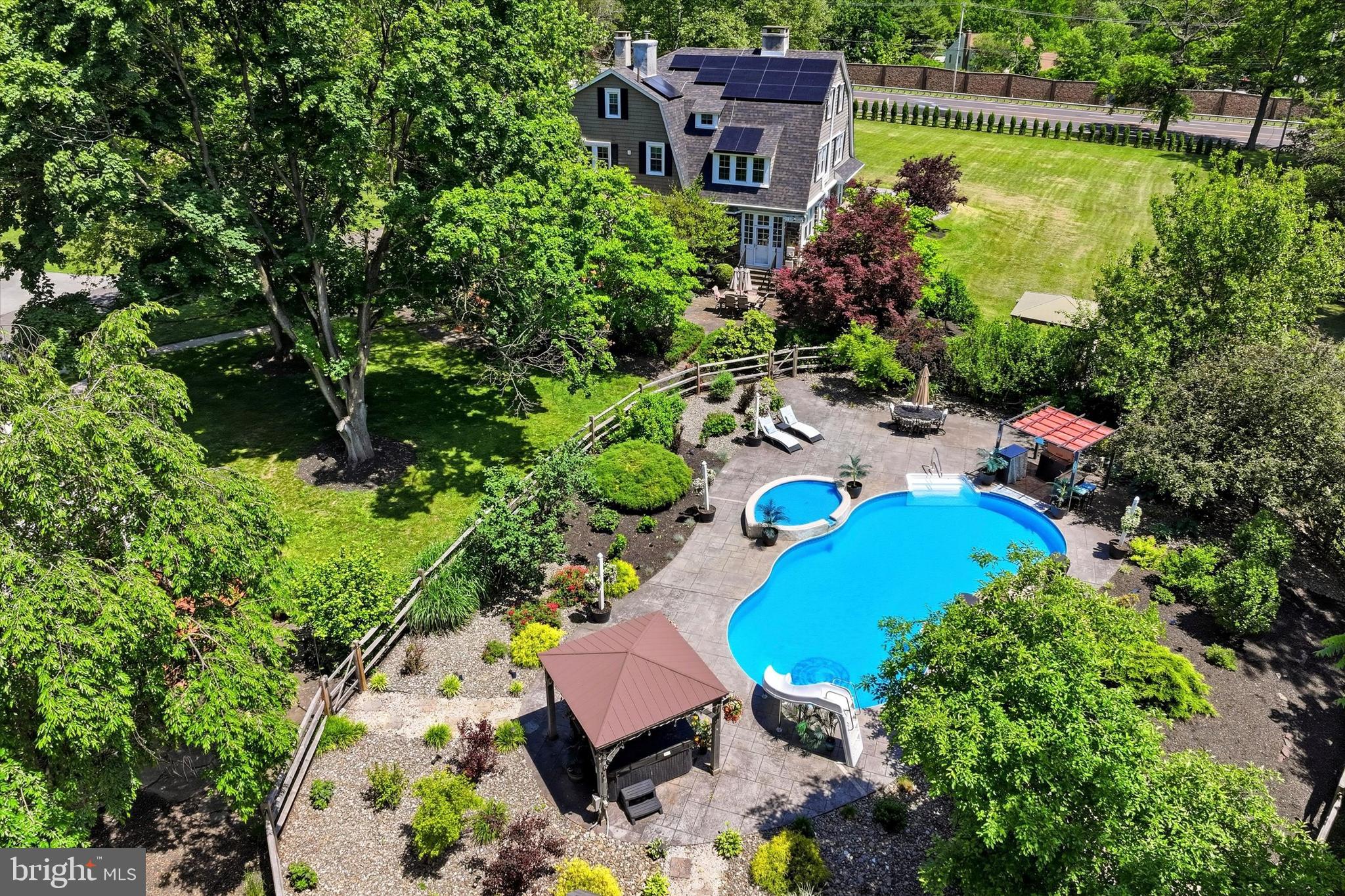 917 DEKALB PIKE