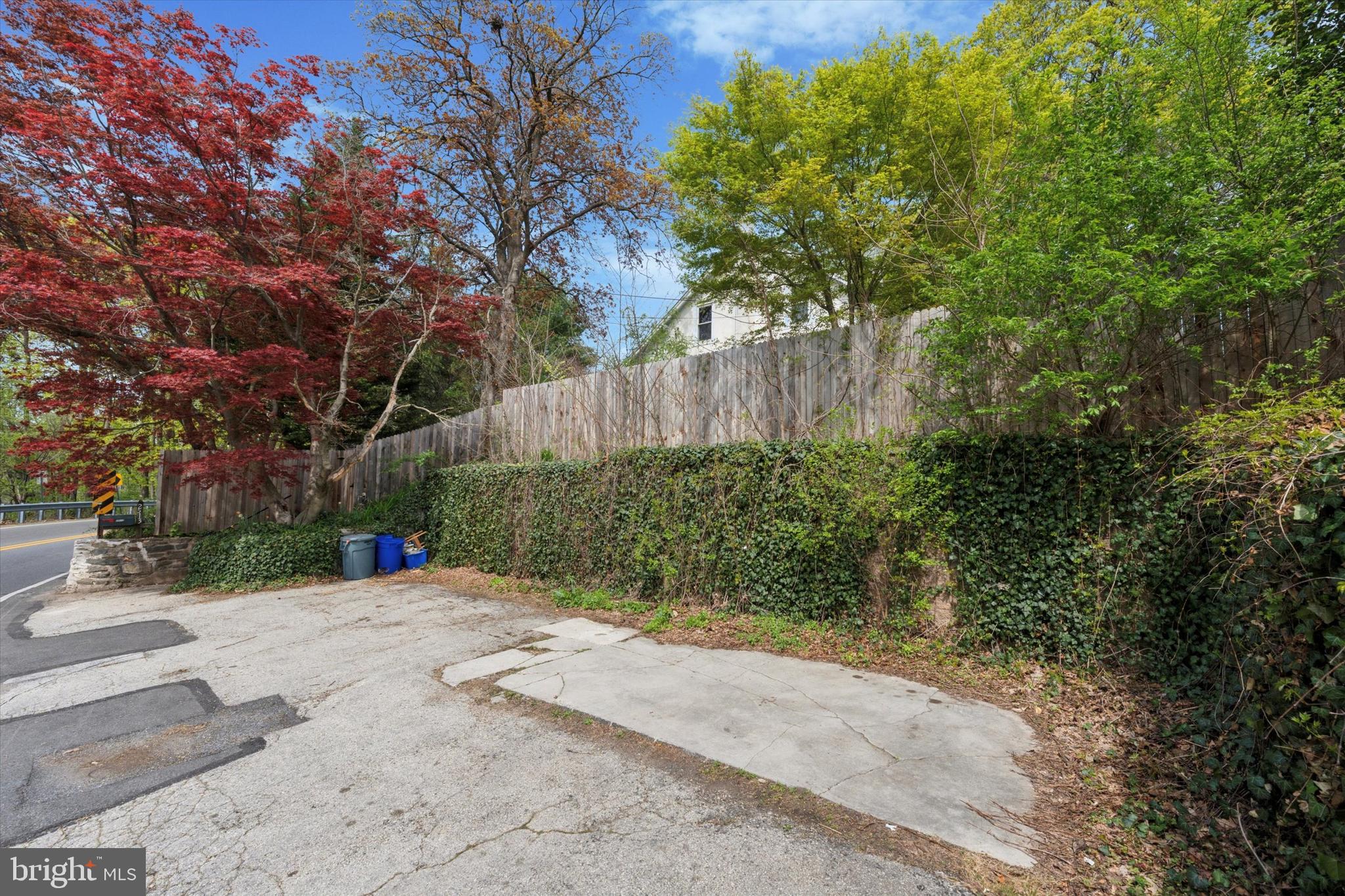 2513 BUTLER PIKE