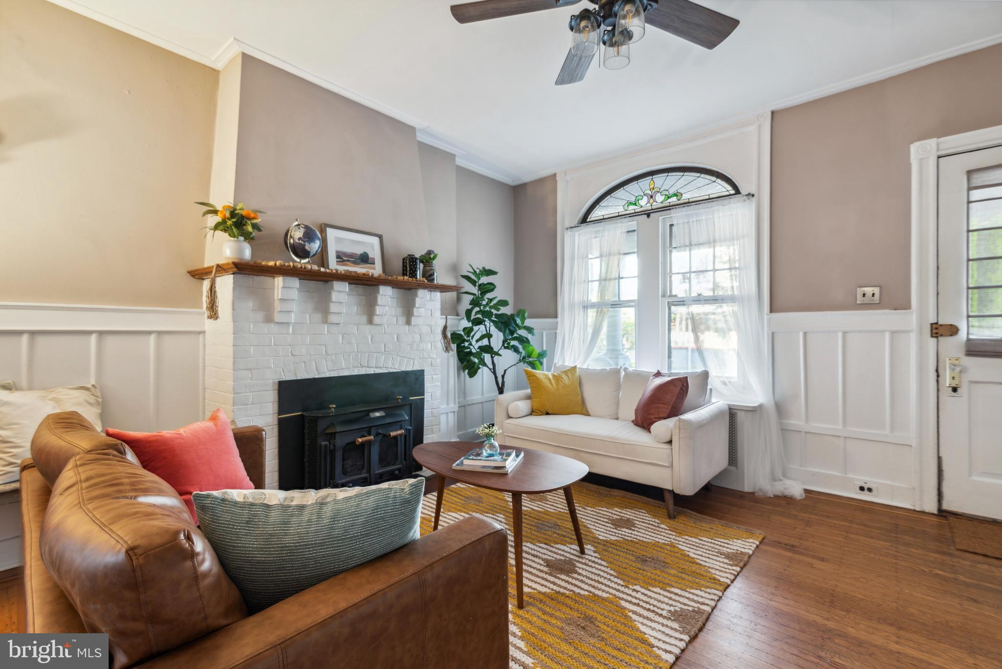 13 W Mount Airy AVENUE