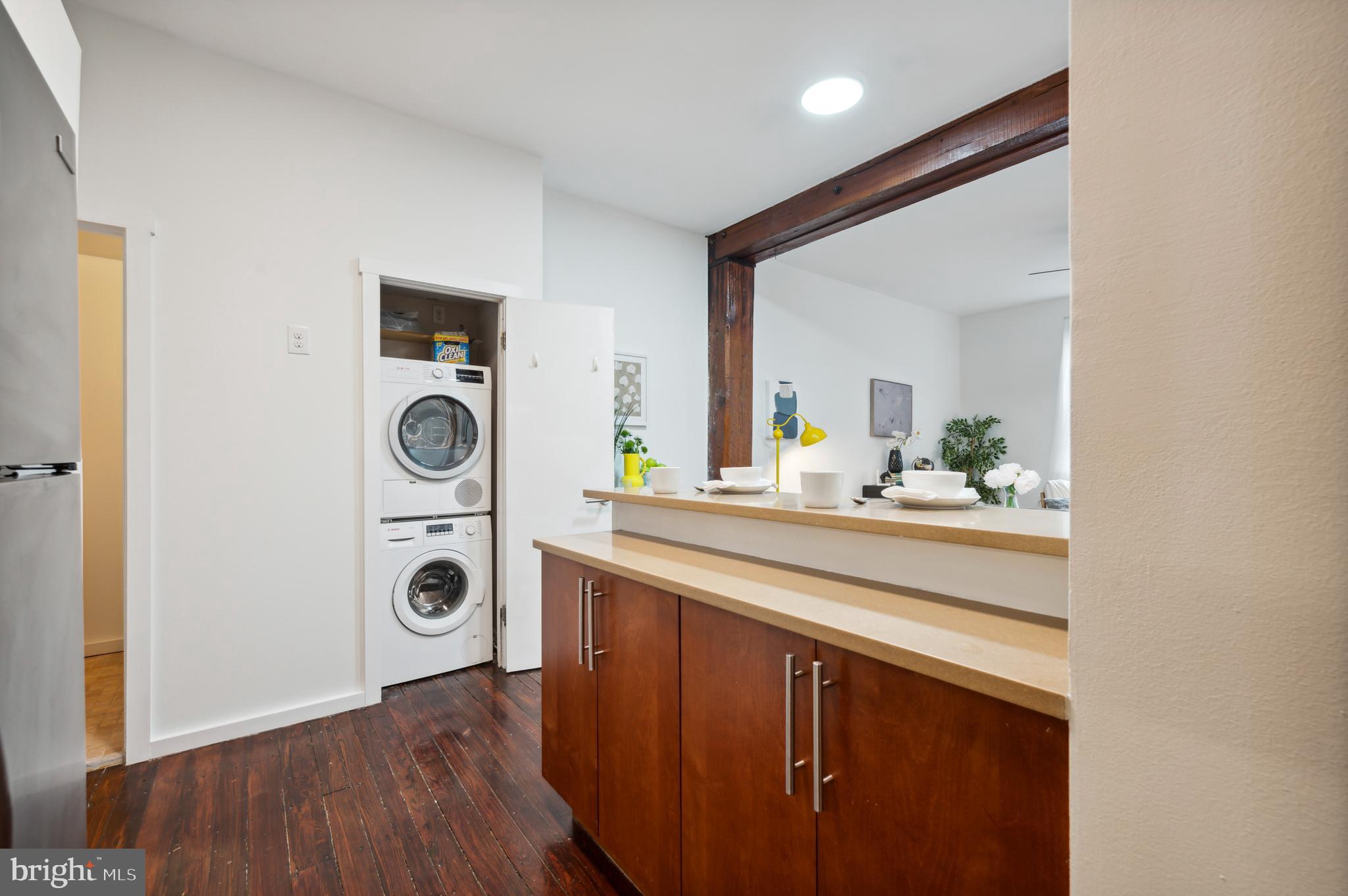 8 S Letitia STREET Unit: 302