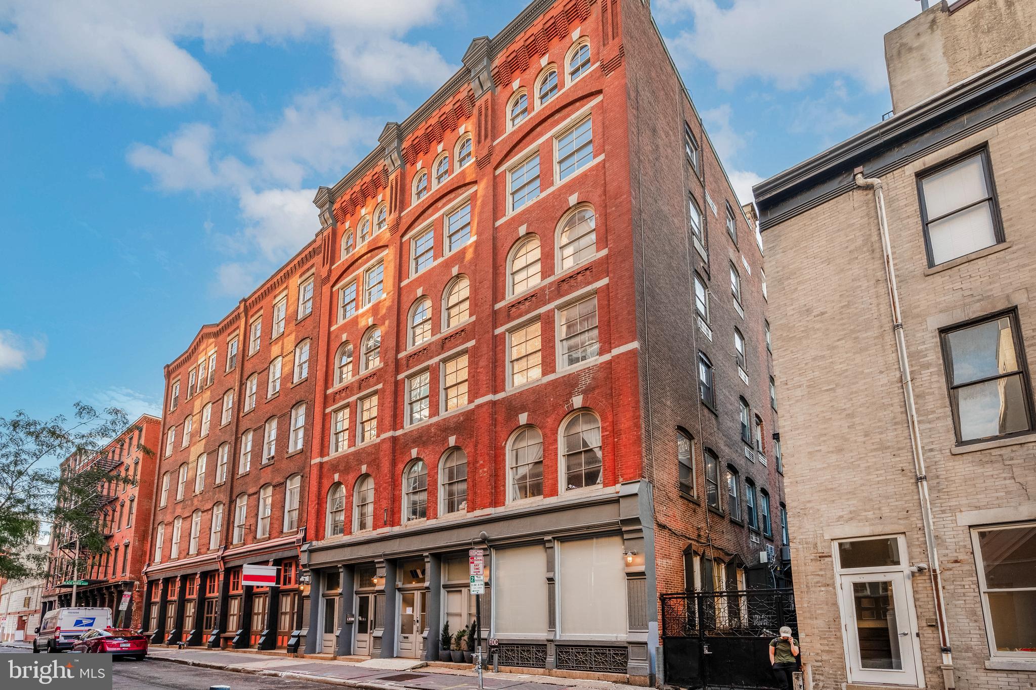 8 S Letitia STREET Unit: 302