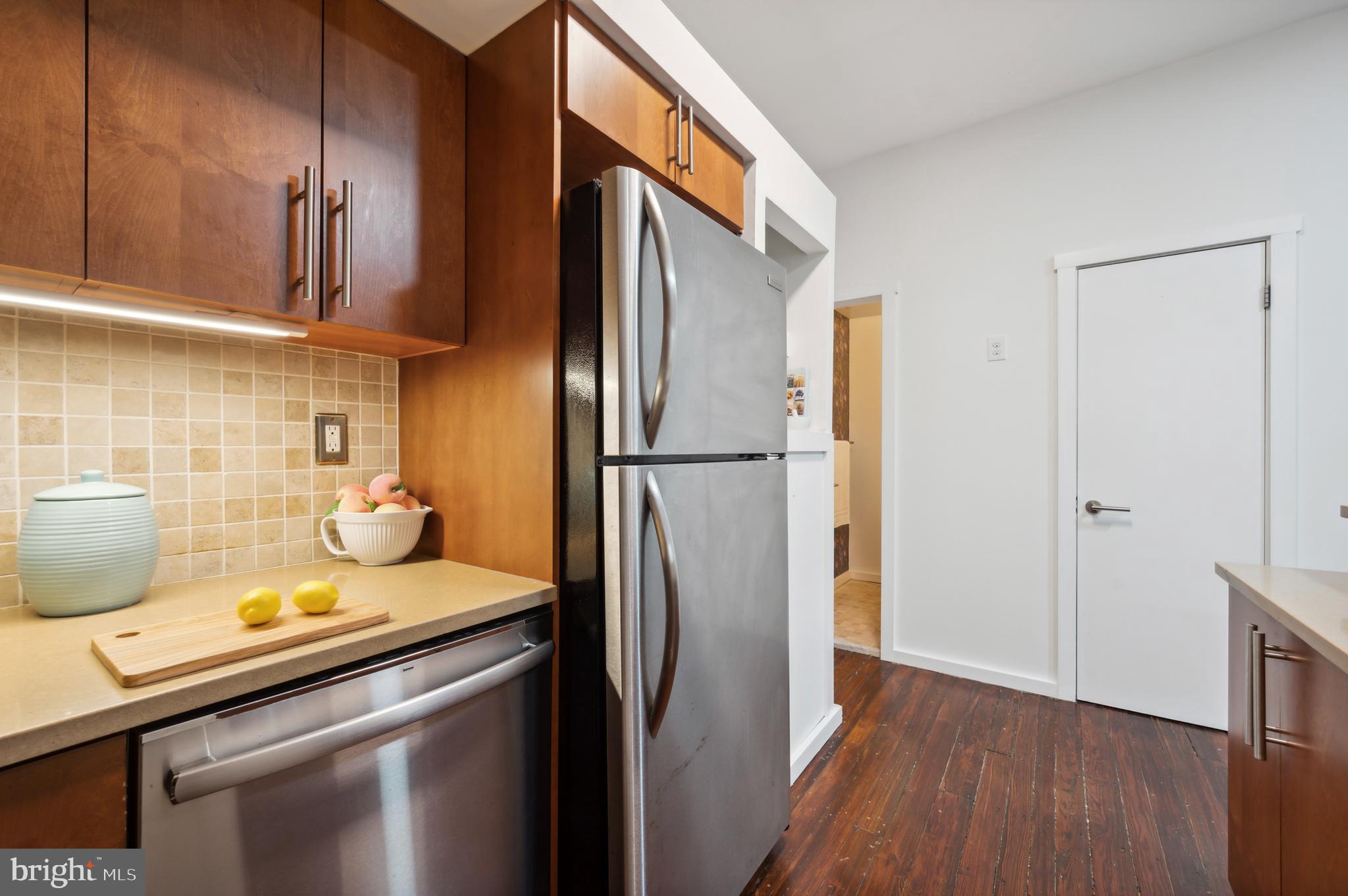 8 S Letitia STREET Unit: 302
