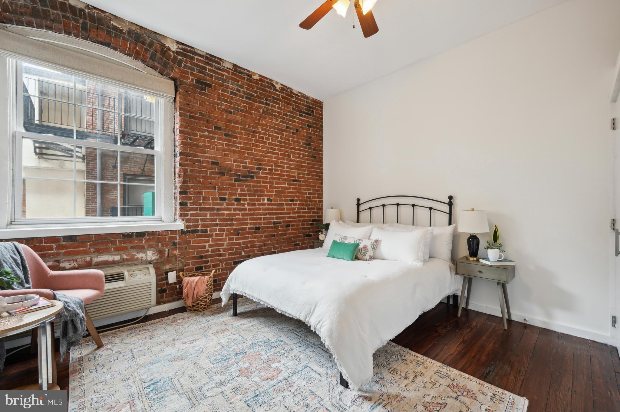 8 S Letitia STREET Unit: 302