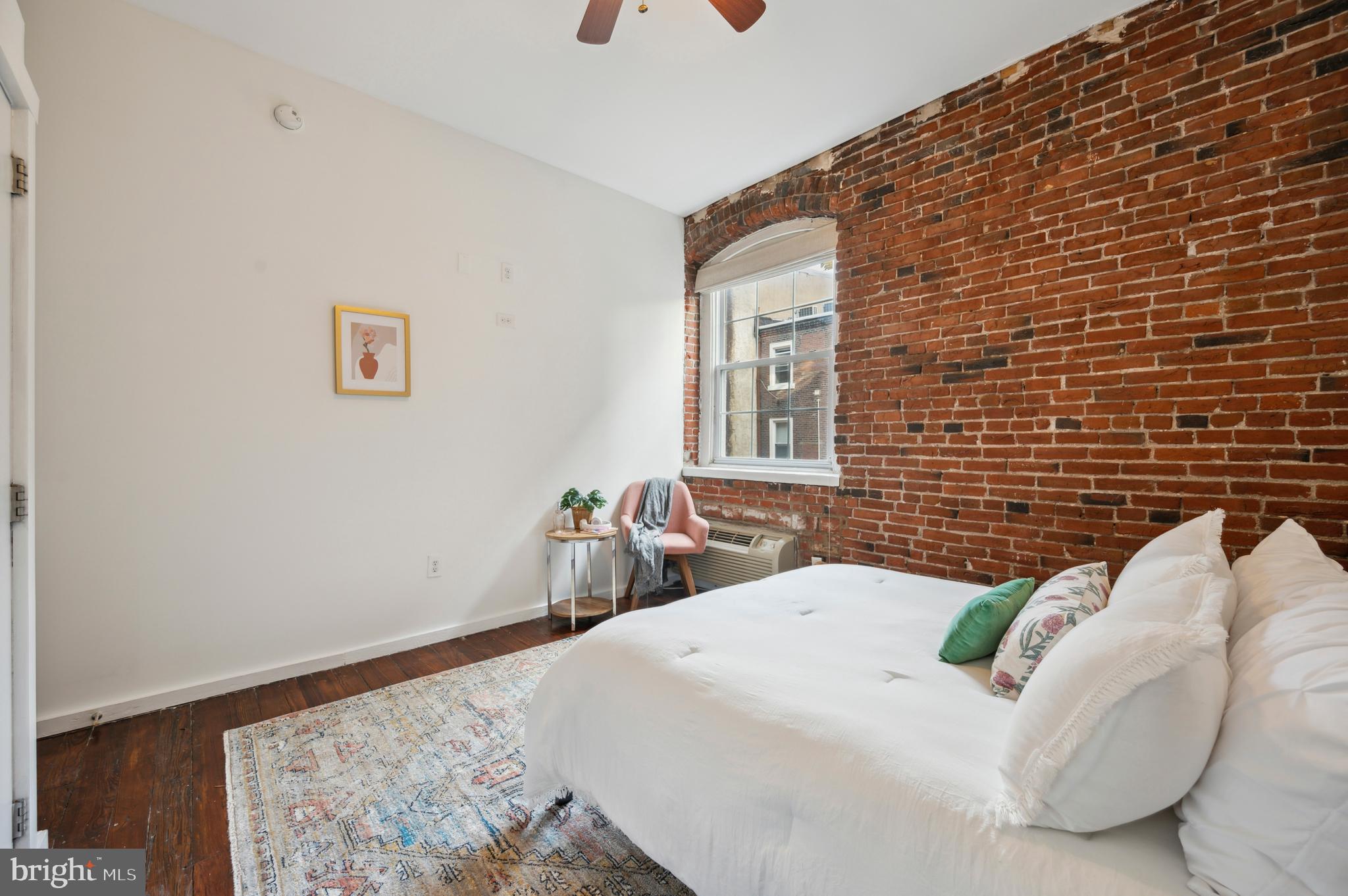 8 S Letitia STREET Unit: 302