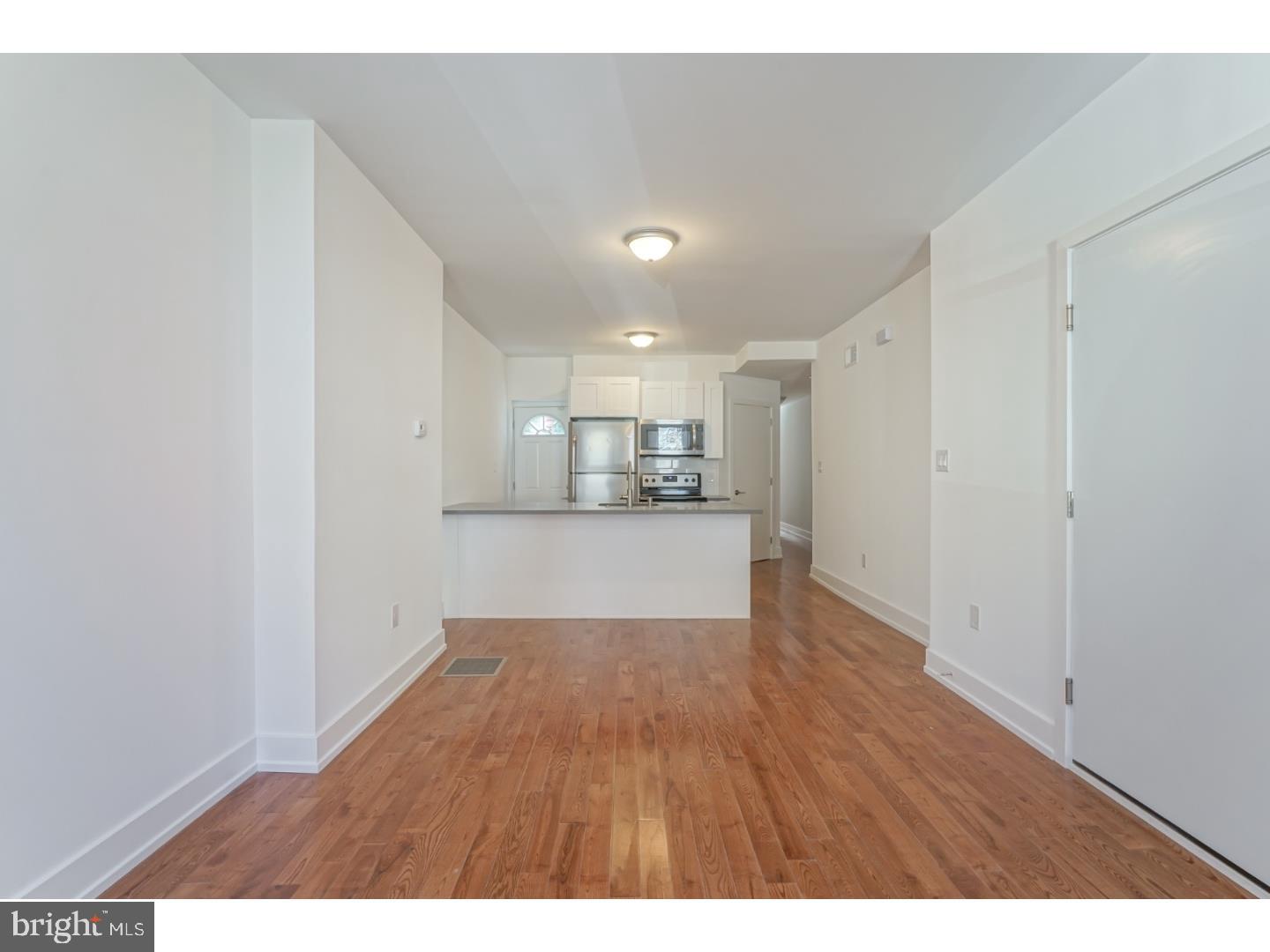 2108 W Master STREET Unit: 2