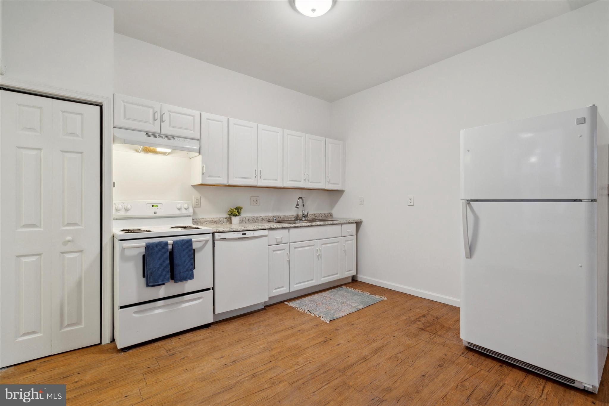 1212 Day St